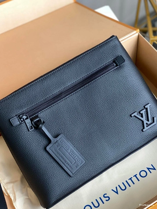 First bag ru LOUIS POUCH IPAD VUITTON 0716